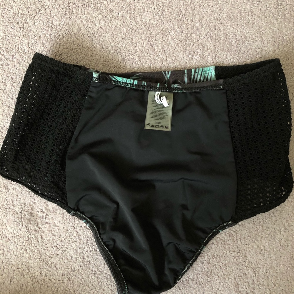 Wildfox Bathing Suit Bottom - Picture 5 of 5